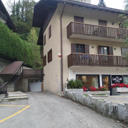 Apartamento La Mansarda Di Emma Pinzolo Exterior foto