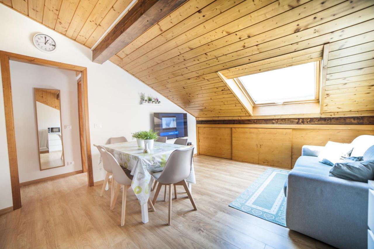 Apartamento La Mansarda Di Emma Pinzolo Exterior foto