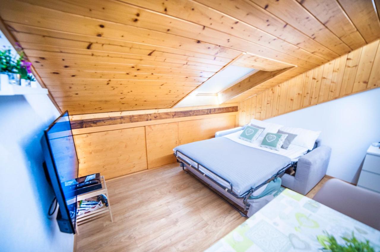 Apartamento La Mansarda Di Emma Pinzolo Exterior foto