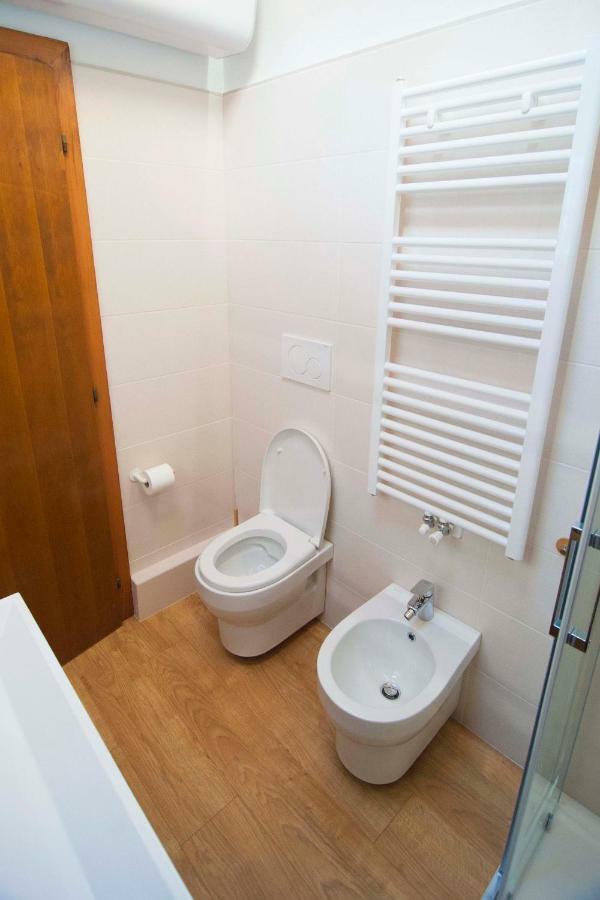 Apartamento La Mansarda Di Emma Pinzolo Exterior foto