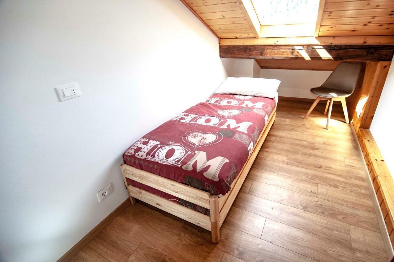 Apartamento La Mansarda Di Emma Pinzolo Exterior foto